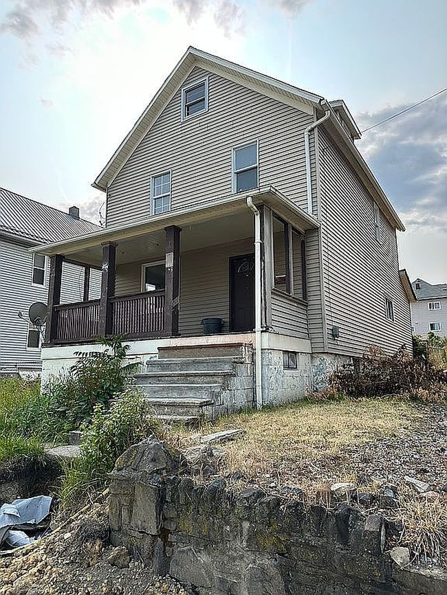 Image of 383 Beatrice Ave