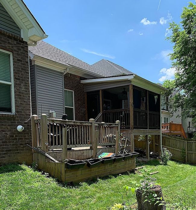 Photo of 3412 Stara Ct, Jeffersontown, KY