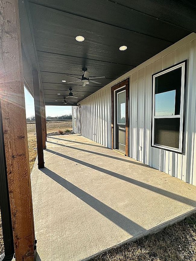 Image of 2920 Lago Vista Ln