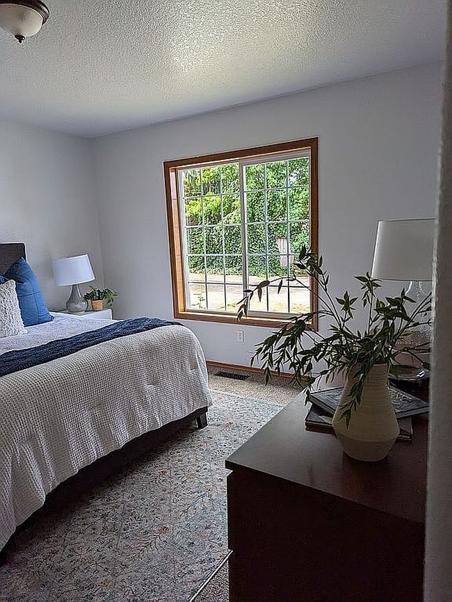 Preview of property located at 18887 Hein St