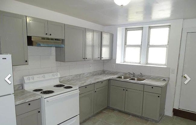 Image of 323 W Saylor St #323
