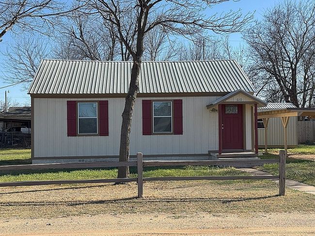 Additional photo 1 of property located at 610 W C St