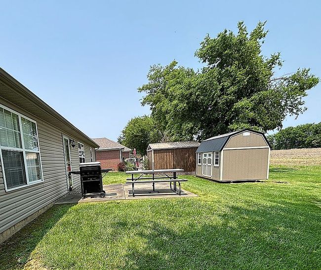 Additional photo 2 of property located at 2601 E Daffodil Ct