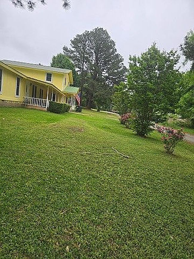 Additional photo 2 of property located at 403 E 9th St