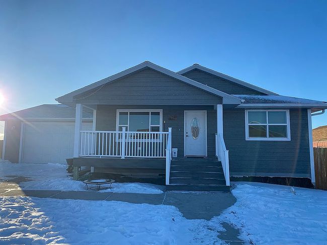 Photo of 525 10th St Se