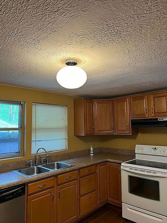 Image of 142 Pyles Branch Rd