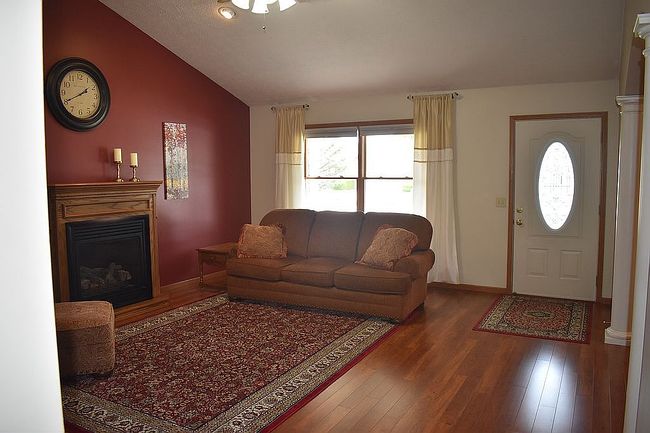 Image of 525 W Hoewisher Rd