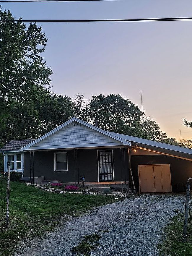 Photo of 2218 S Glenwood Ave, Independence, MO