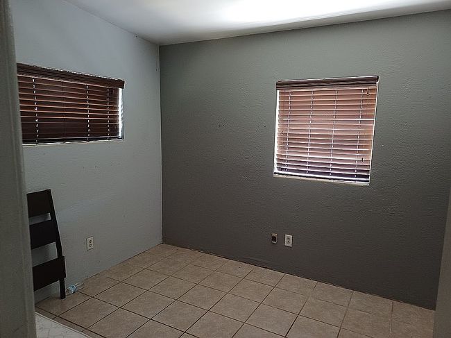 Image of 3215 Arnold Ave