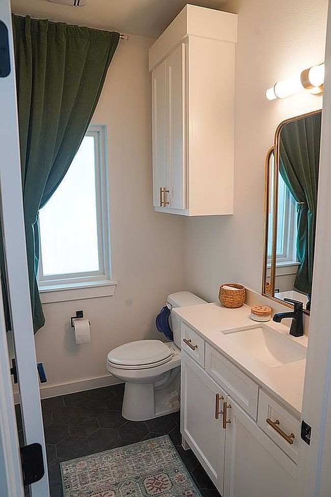 Image of 523 W Detroit St