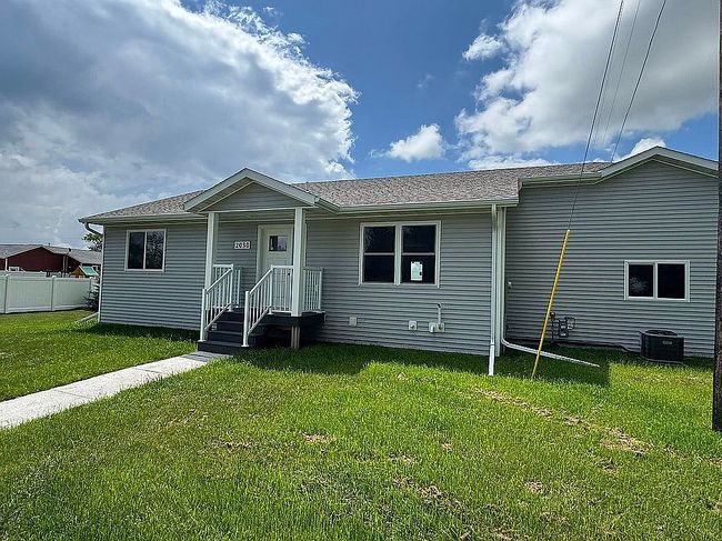 Photo of 2030 Nelson Dr, Thief River Falls, MN