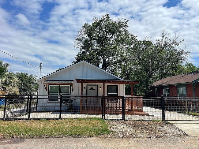Image of 1623 North Ctr