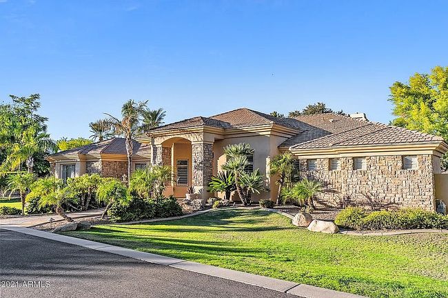 Image of 1758 E Carver Rd