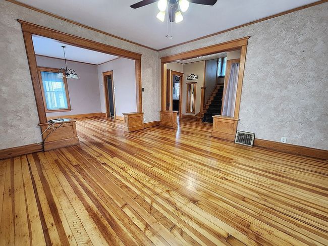 Additional photo 3 of property located at 123 S Locust Ave