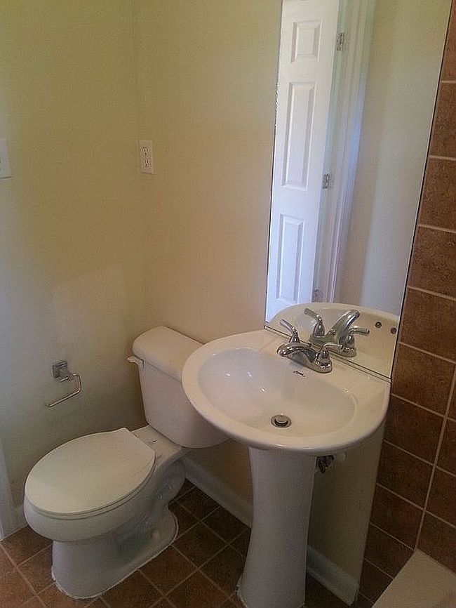 Additional photo 3 of property located at 913 Bold St