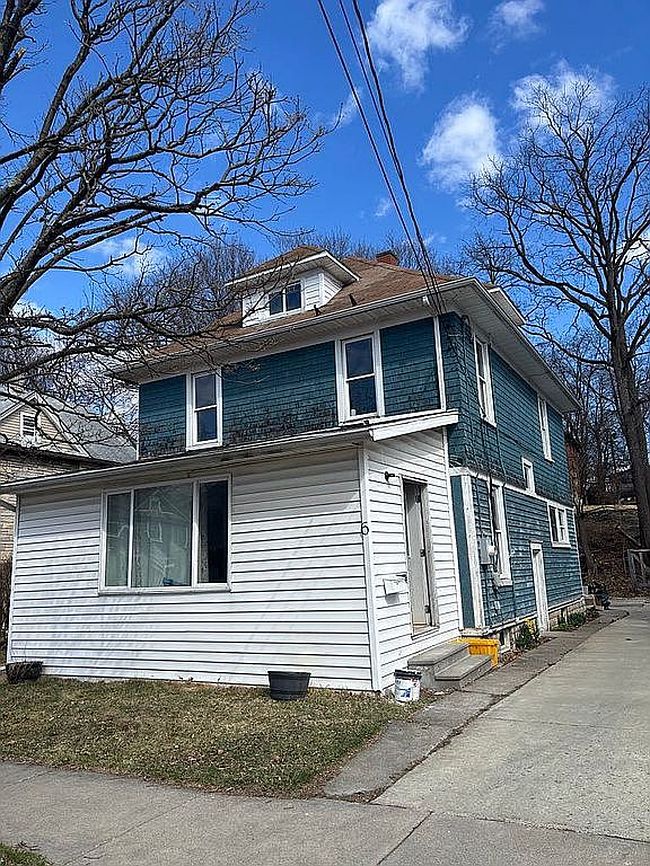Image of 6 Andrews Ave