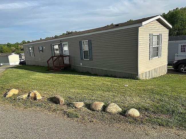 Photo of 47 Lively Ln, Candler, NC
