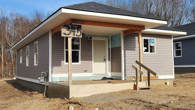Photo of 345 Firwood St, Ypsilanti, MI