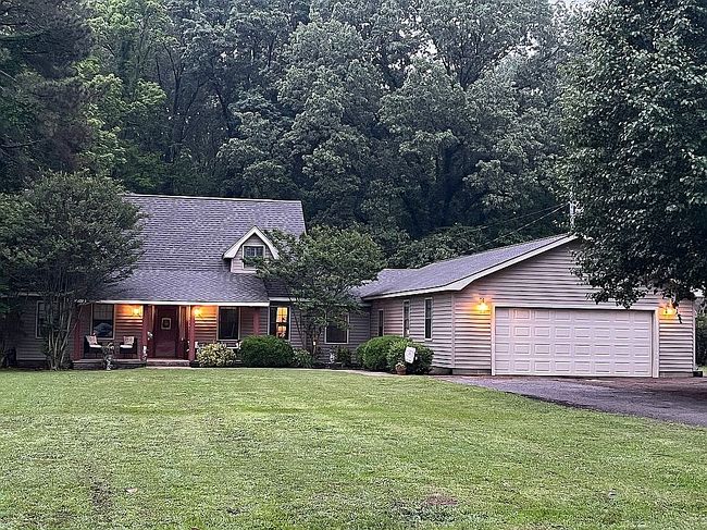 Photo of 232 Rose Dr