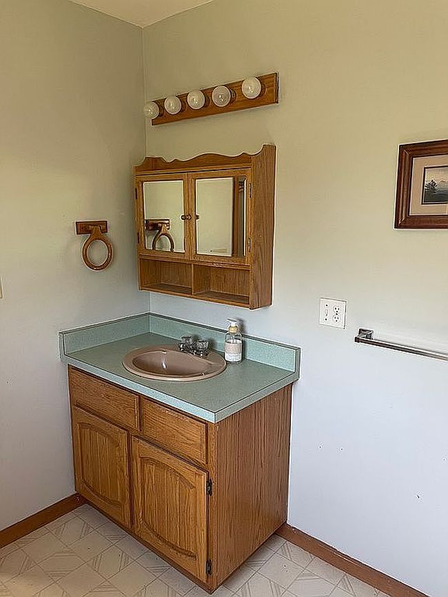 Image of 38 Stone Ln