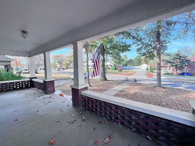 Additional photo 3 of property located at 1103 Main St