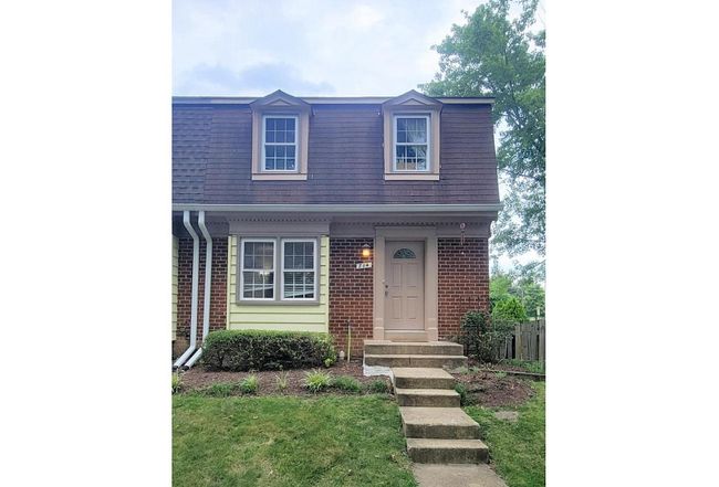 714 Birch Ct, Herndon, VA