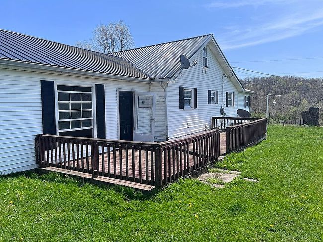 Photo of 133 Blue Hall Rd, Olive Hill, KY
