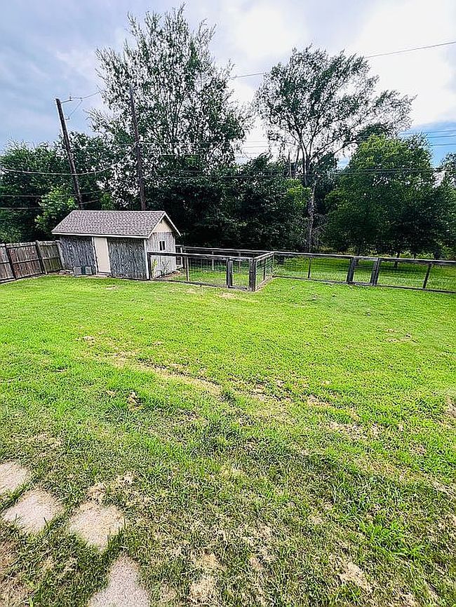 Photo of 4720 Knight Dr, Bryan, TX