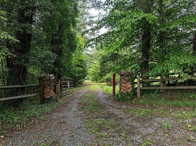 Photo of 9290 Old Green Mountain Rd, Esmont, VA