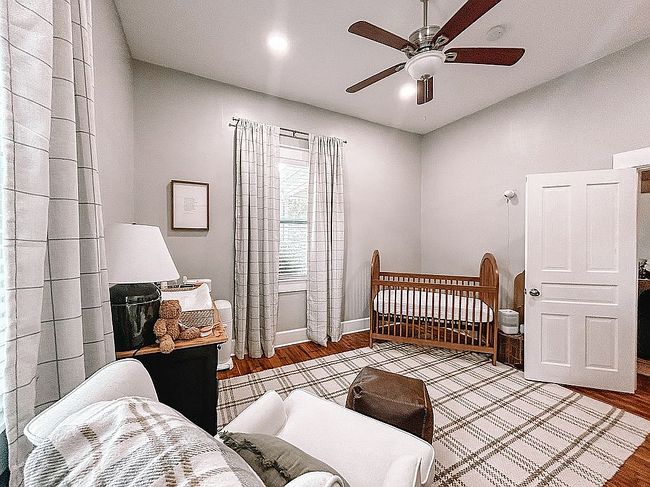 Image of 2401 Holbrook Dr