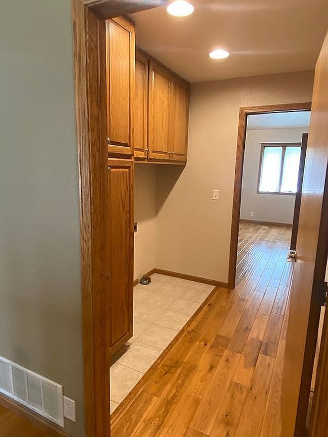 Additional photo 2 of property located at 208 Clark St