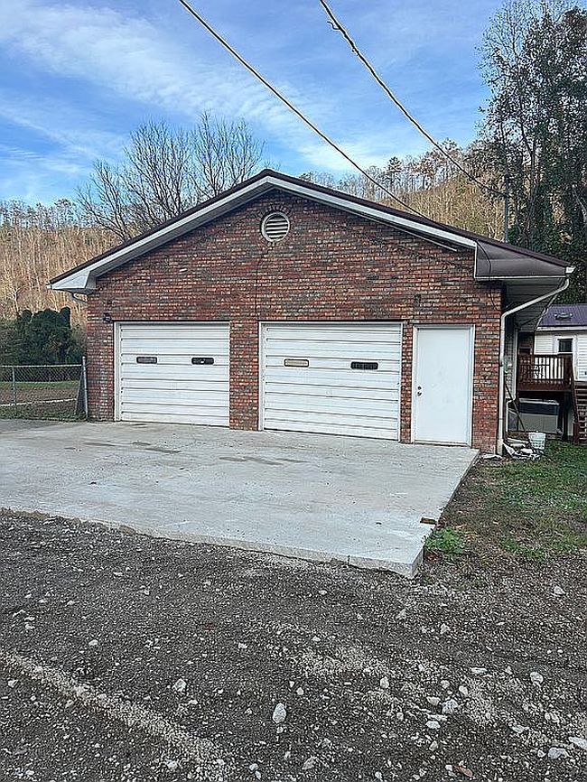 Image of 926 Collins Hwy