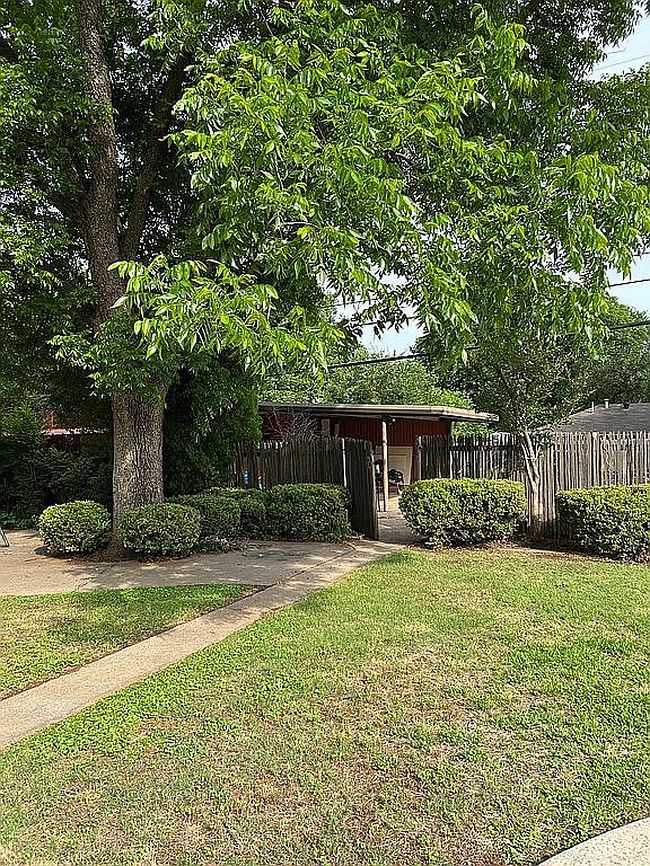 Additional photo 3 of property located at 4311 University Ave