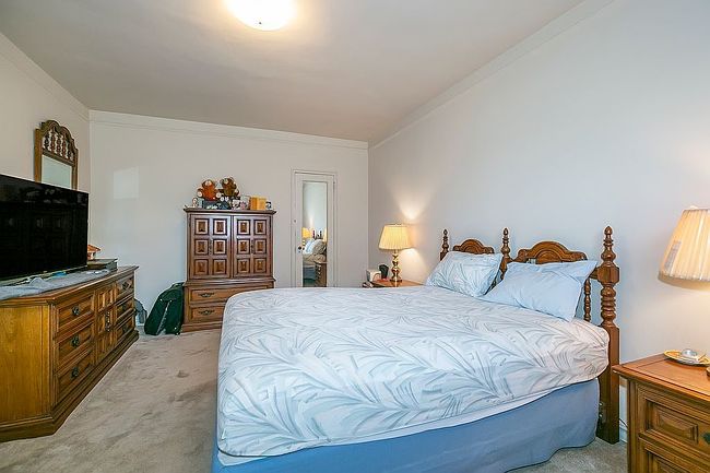 Photo of 77-15 113th St Apt 6L, Forest Hills, NY