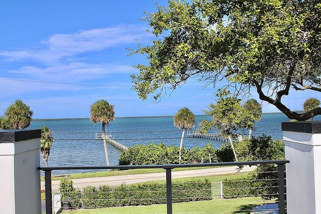 Photo of 2611 S Indian River Dr, Fort Pierce, FL