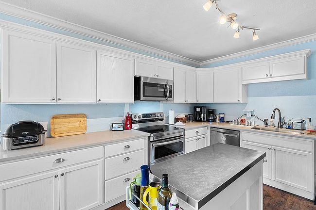 Preview of property located at 3402 15th Ave W