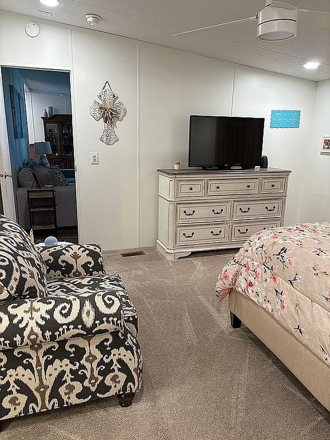 Photo of 260 Paradise Cir #21, Shelby, AL