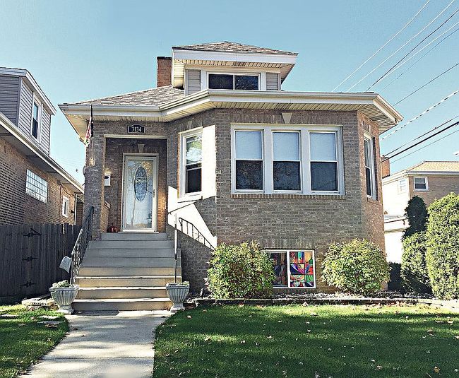 Preview of property located at 3134 N 76th Ct