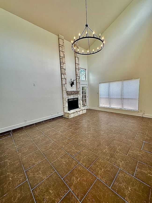 Additional photo 2 of property located at 14955 Oak Smt