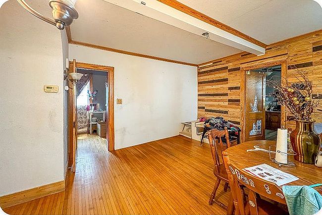 Image of 803 W Armstrong Ave