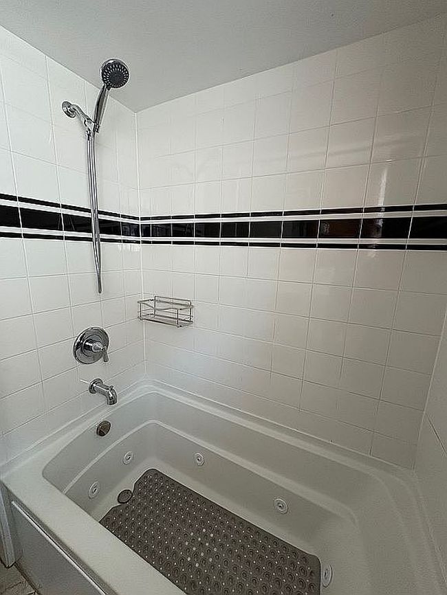 Preview of property located at 5131 S Latrobe Ave