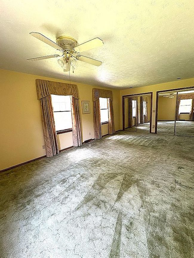 Photo of 15912 Irontree Trl, Newbury, OH