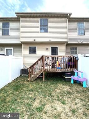 Additional photo 4 of property located at 12 Jonathan Ct