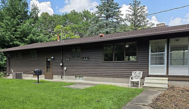 Photo of 601 N 4th St, La Crescent, MN