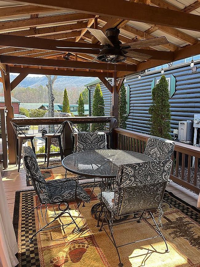Image of 176 Falls View Dr