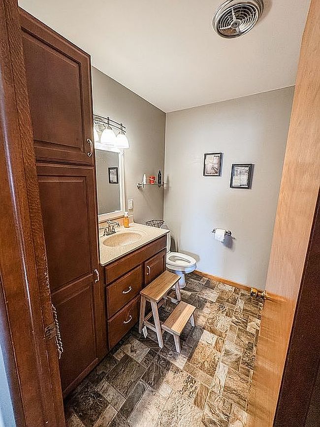 Image of 1840 Lampert Dr