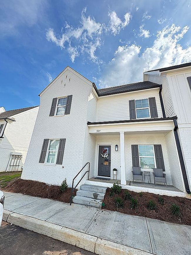 Image of 507 Rosewood Ln #1023