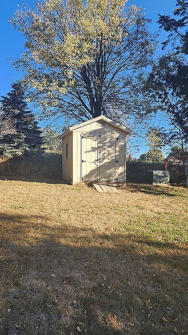 Image of 1702 Vista Dr