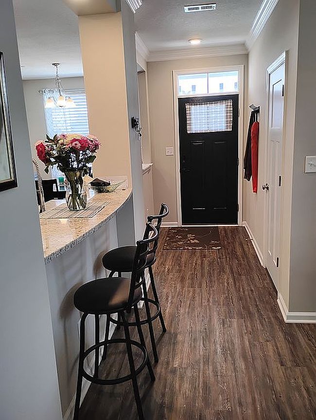 Image of 903 Kathy Ann Way W