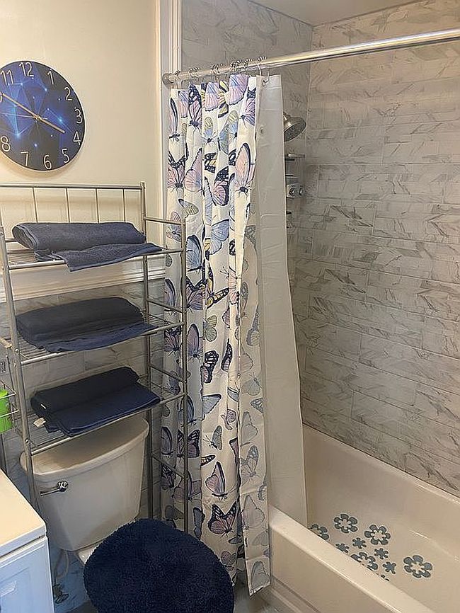 Preview of property located at 94 Monaco Ct #B